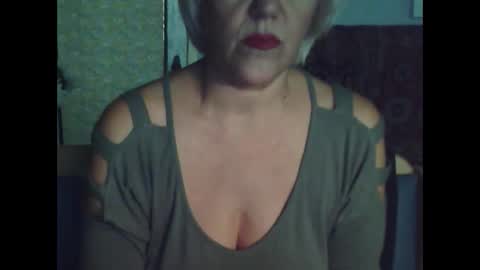 Snapshot of larisaq4ugo24 chatting on 12, 9, 2025 larisaq4ugo24 online show from 12, 9, 2025