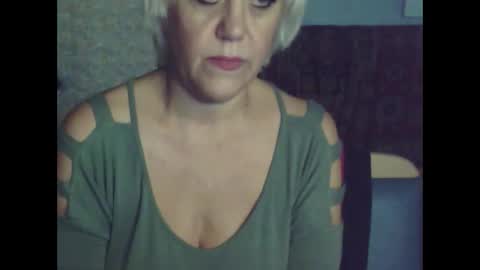 Snapshot of larisaq4ugo24 chatting on 14, 9, 2025 larisaq4ugo24 online show from 14, 9, 2025