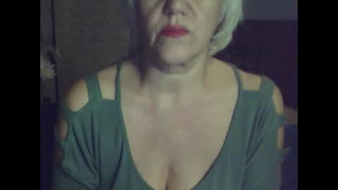 Snapshot of larisaq4ugo24 chatting on 19, 9, 2025 larisaq4ugo24 online show from 19, 9, 2025