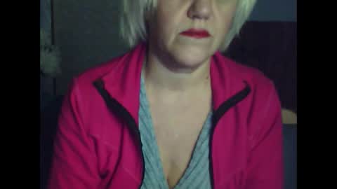 Snapshot of larisaq4ugo24 chatting on 21, 10, 2025 larisaq4ugo24 online show from 21, 10, 2025