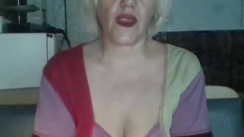 Snapshot of larisaq4ugo24 chatting on 23, 11, 2025 larisaq4ugo24 online show from 23, 11, 2025