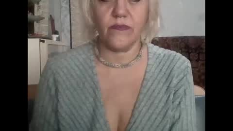 larisaq4ugo24 online show from 13, 1, 2026