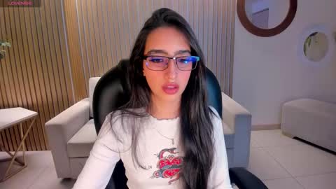 Snapshot of larisasmirnov chatting on 22, 10, 2025 Larisa Smirnov online show from 22, 10, 2025