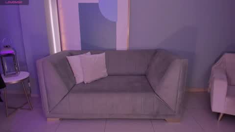 Snapshot of larisasmirnov chatting on 21, 11, 2025 Larisa Smirnov online show from 21, 11, 2025