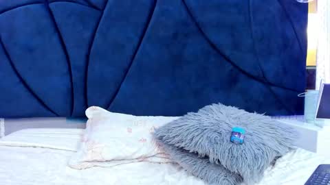 Valentina online show from 7, 3, 2025