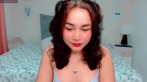 Snapshot of larissalove_doll chatting on 5, 1, 2025 Larissas online show from 5, 1, 2025