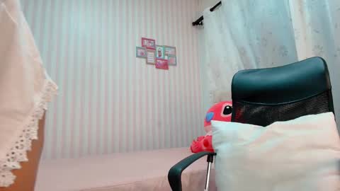 Snapshot of larissalove_doll chatting on 16, 9, 2025 Larissas online show from 16, 9, 2025