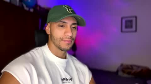 Snapshot of larry_jones chatting on 25, 12, 2024 andrew online show from 25, 12, 2024