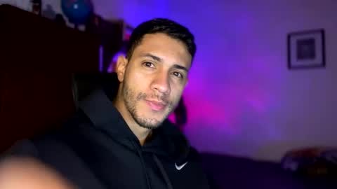 Snapshot of larry_jones chatting on 31, 12, 2024 andrew online show from 31, 12, 2024