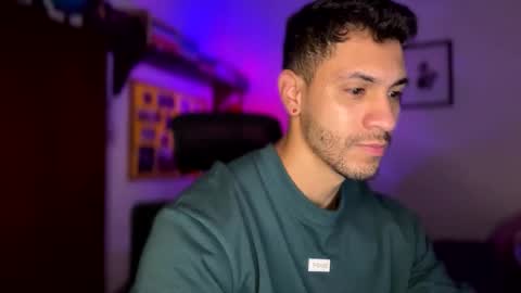 Snapshot of larry_jones chatting on 1, 1, 2025 andrew online show from 1, 1, 2025