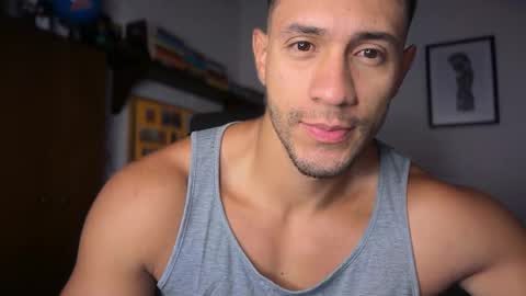 Snapshot of larry_jones chatting on 29, 9, 2025 andrew online show from 29, 9, 2025