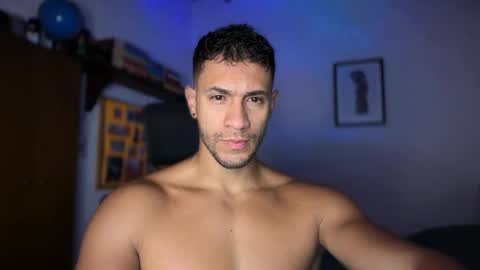 Snapshot of larry_jones chatting on 14, 10, 2025 andrew online show from 14, 10, 2025