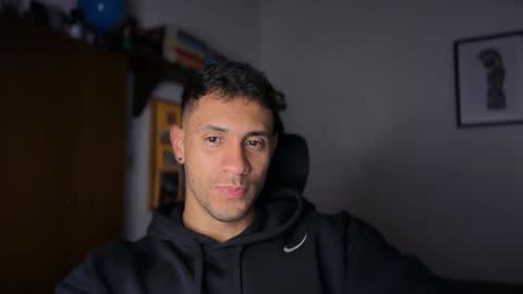 Snapshot of larry_jones chatting on 15, 10, 2025 andrew online show from 15, 10, 2025