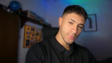 Snapshot of larry_jones chatting on 16, 10, 2025 andrew online show from 16, 10, 2025