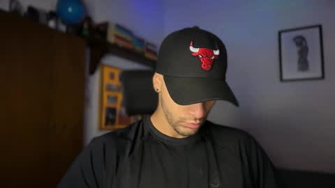 Snapshot of larry_jones chatting on 17, 10, 2025 andrew online show from 17, 10, 2025