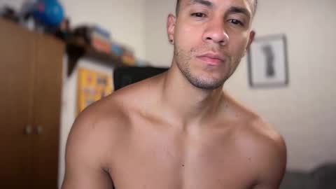 Snapshot of larry_jones chatting on 5, 11, 2025 andrew online show from 5, 11, 2025