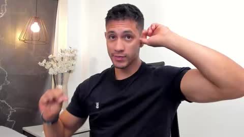 Snapshot of larry_jones chatting on 12, 11, 2025 andrew online show from 12, 11, 2025