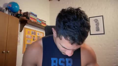 Snapshot of larry_jones chatting on 18, 11, 2025 andrew online show from 18, 11, 2025