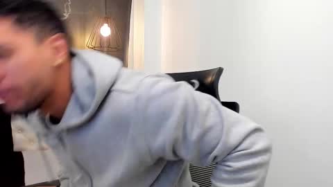 Snapshot of larry_jones chatting on 27, 11, 2025 andrew online show from 27, 11, 2025