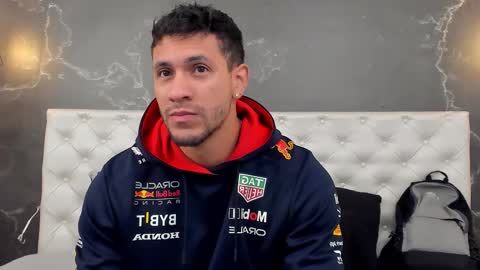 Snapshot of larry_jones chatting on 29, 11, 2025 andrew online show from 29, 11, 2025