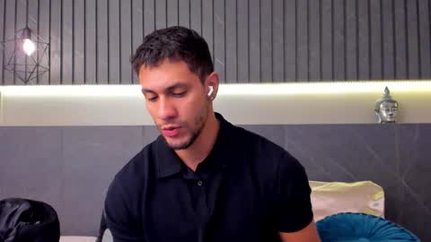 Snapshot of larry_jones chatting on 1, 12, 2025 andrew online show from 1, 12, 2025