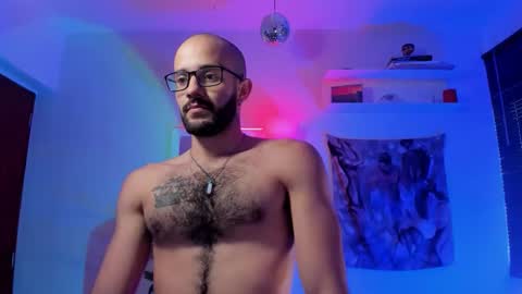 Snapshot of larry_stewart chatting on 17, 11, 2025 larry_stewart online show from 17, 11, 2025