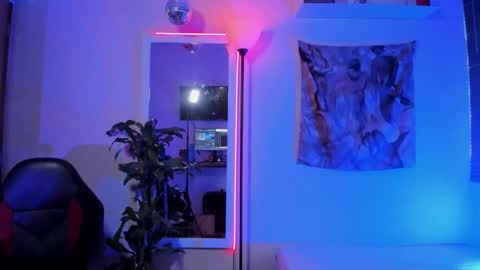 Snapshot of larry_stewart chatting on 24, 11, 2025 larry_stewart online show from 24, 11, 2025