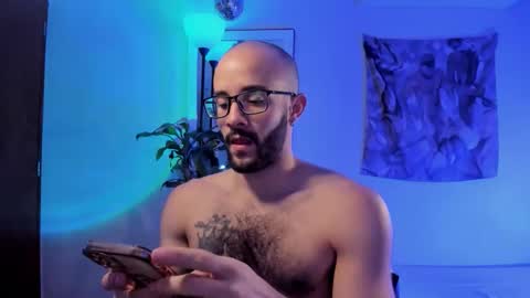 Snapshot of larry_stewart chatting on 14, 12, 2025 larry_stewart online show from 14, 12, 2025