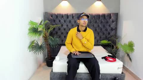 LARRY online show from 14, 1, 2026