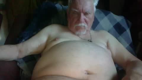 Snapshot of larryw01 chatting on 15, 6, 2026 larryw01 online show from 15, 6, 2026