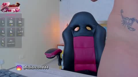 Snapshot of larsonmia chatting on 19, 2, 2025 MIA online show from 19, 2, 2025