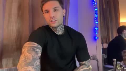 Snapshot of larsskeet chatting on 26, 11, 2025 larsskeet online show from 26, 11, 2025