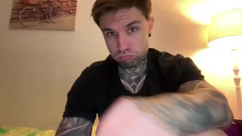 Snapshot of larsskeet chatting on 2, 12, 2025 larsskeet online show from 2, 12, 2025