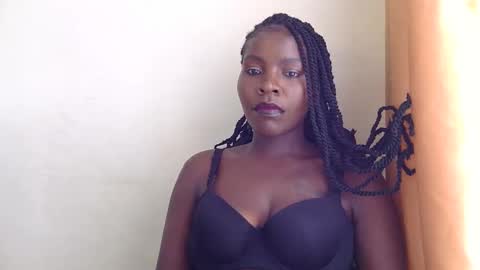 Snapshot of larvy12 chatting on 8, 11, 2025 larvy12 online show from 8, 11, 2025