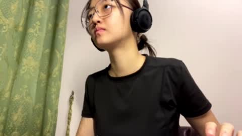 Snapshot of lasonyaarango chatting on 14, 12, 2025 Aiko online show from 14, 12, 2025