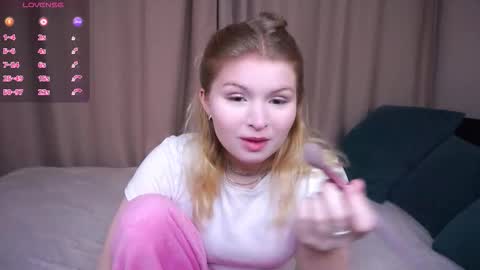 Snapshot of latanyabarthel chatting on 12, 11, 2025 Jay online show from 12, 11, 2025