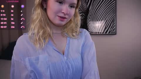 Snapshot of latanyabarthel chatting on 13, 11, 2025 Jay online show from 13, 11, 2025