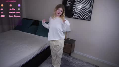 Snapshot of latanyabarthel chatting on 28, 11, 2025 Jay online show from 28, 11, 2025