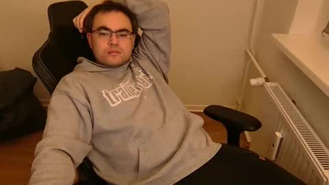 latexboy893 online show from 16, 2, 2026