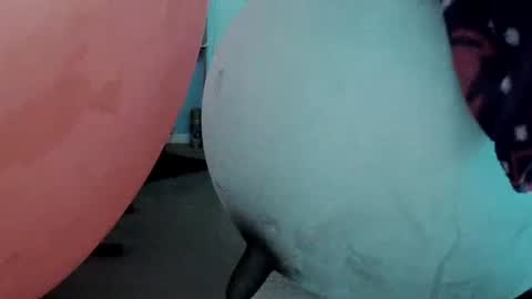 latexchris77 online show from 27, 1, 2025