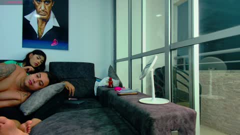 Snapshot of latin_couple77 chatting on 17, 1, 2025 Sara y Andy online show from 17, 1, 2025