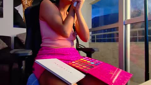 Snapshot of latin_couple77 chatting on 22, 4, 2026 Sara y Andy online show from 22, 4, 2026