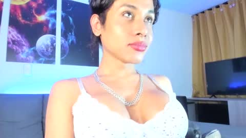 Snapshot of latin_goddessx chatting on 25, 1, 2025 instagramlatin goddessx im nikoll online show from 25, 1, 2025