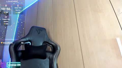 Snapshot of latin_goddessx chatting on 14, 9, 2025 instagramlatin goddessx im nikoll online show from 14, 9, 2025