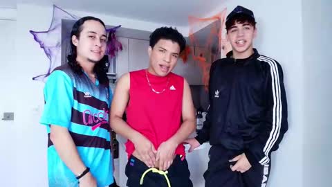 latin_naughty_boys online show from 19, 10, 2025