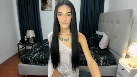 Snapshot of latina_goddes4uxxx chatting on 15, 11, 2025 ask me online show from 15, 11, 2025