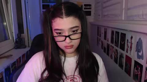 Snapshot of latina_mia chatting on 9, 2, 2025 miiiiiiaaaa online show from 9, 2, 2025