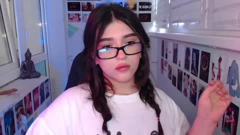 Snapshot of latina_mia chatting on 12, 2, 2025 miiiiiiaaaa online show from 12, 2, 2025