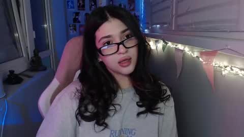 Snapshot of latina_mia chatting on 24, 2, 2025 miiiiiiaaaa online show from 24, 2, 2025