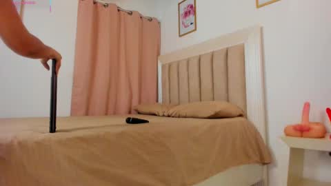 Snapshot of latinabeautifull chatting on 8, 10, 2025 FABIANA online show from 8, 10, 2025